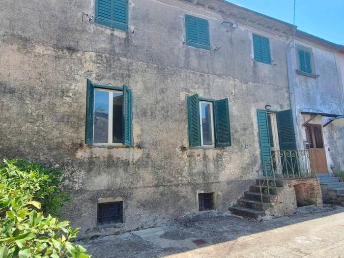 Appartamento con 6 locali in vendita in Lugliano, Bagni di Lucca