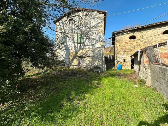 Casa con 6 locali in vendita in Via Casigno SNC, Castel d'Aiano
