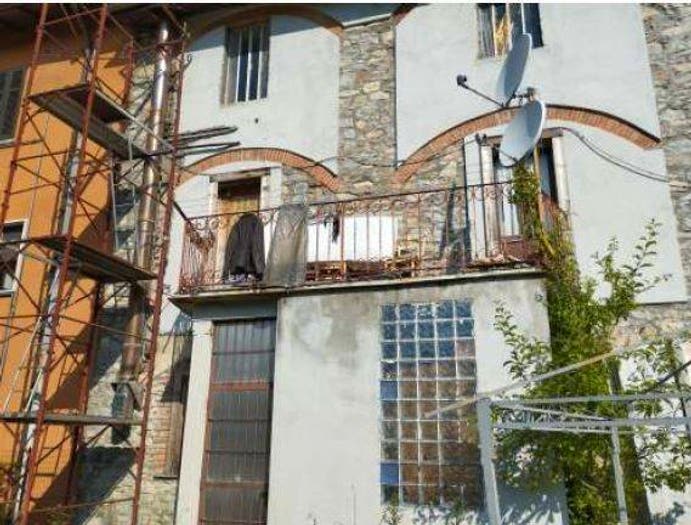 Appartamento in vendita in Strada Armino, Cocquio, CocquioTrevisago