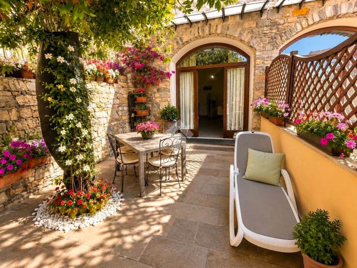 Casa monolocale in vendita in Via Padre Nicola Montanaro, Borgo Sant'Agata Borgo d'Oneglia Costa d'Oneglia, Imperia
