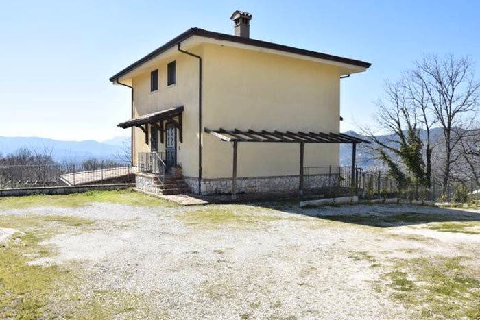 Casa con 6 locali in vendita in Via San Michele, San Bartolomeo, Cassino