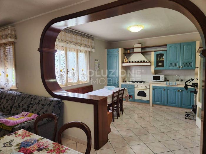 Casa con 6 locali in vendita in Via dei Broli, Centro, Gazzaniga