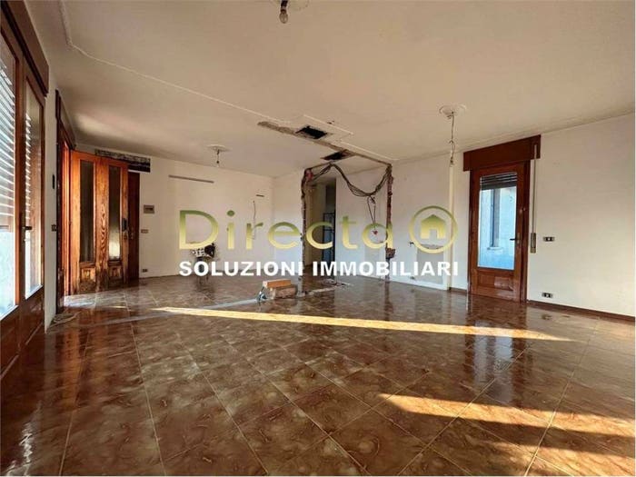 Casa con 5 locali in vendita in via Matteotti, Centro, Conegliano