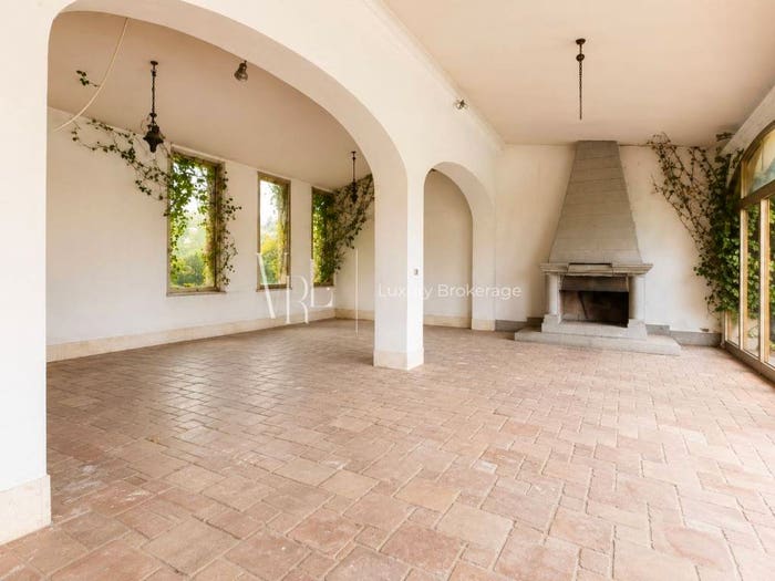 Casa con 6 locali in vendita in Frascati
