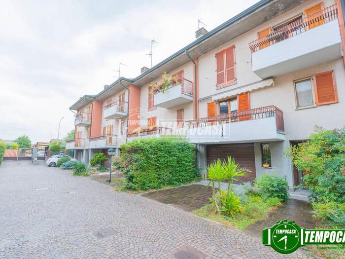 Casa quadrilocale in vendita in Via Luigi Calori, Centro, Locate di Triulzi