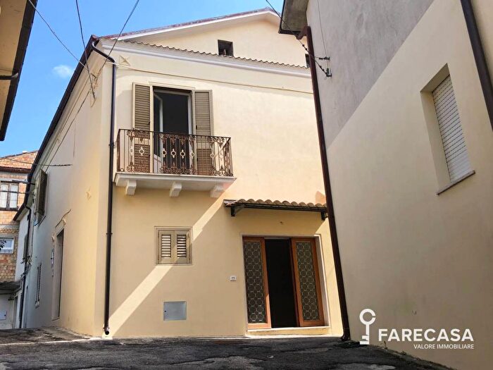 Casa con 5 locali in vendita in Colle Santa Maria, Colle Santa Maria Varano, Teramo