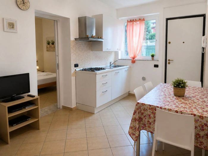 Appartamento trilocale in vendita in Via degli Ulivi, Borgio, Borgio Verezzi