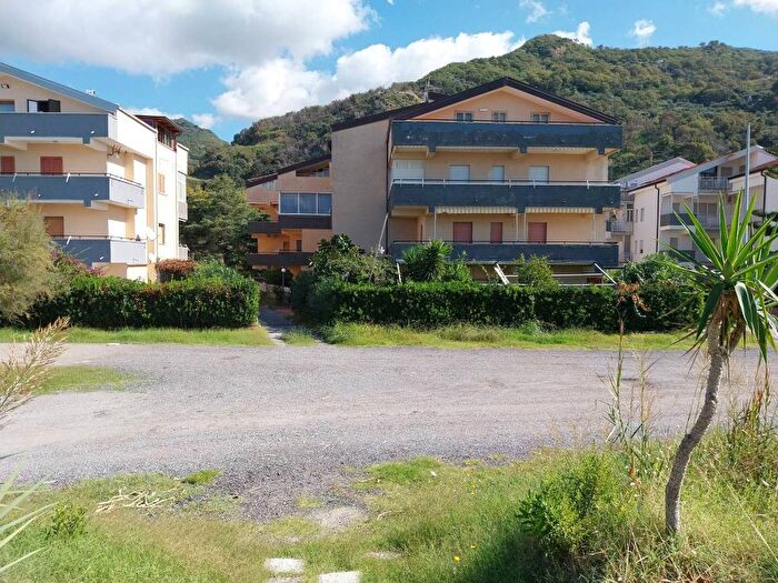 Appartamento bilocale in vendita in Torremezzo Di Falconara, Falconara Albanese
