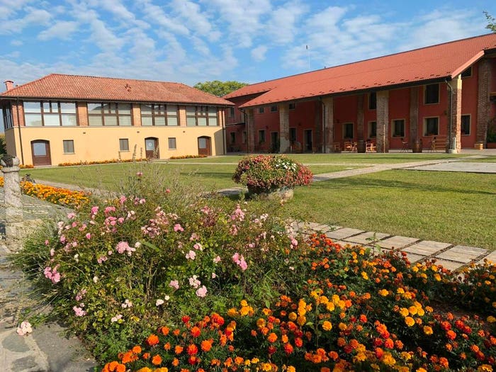 Casa con 6 locali in vendita in Strada Provinciale AbbiategrassoOzzeroGudo Visconti, Ozzero