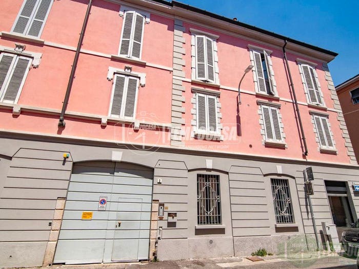 Appartamento trilocale in vendita in Via bezzecca, San Carlo Stazione, Monza