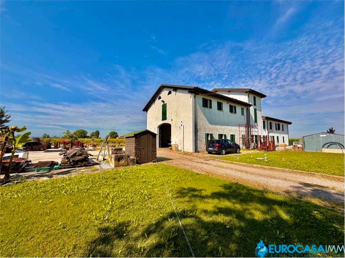 Casa trilocale in vendita in Via Saliceto, Rio Saliceto