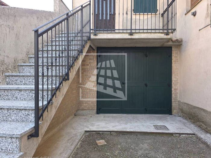 Appartamento quadrilocale in vendita in Via Colombaia Casteldaldo, Carpineti