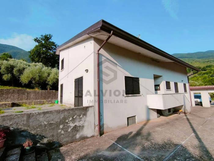 Casa con 6 locali in vendita in Contrada Grottole, Cusano Mutri