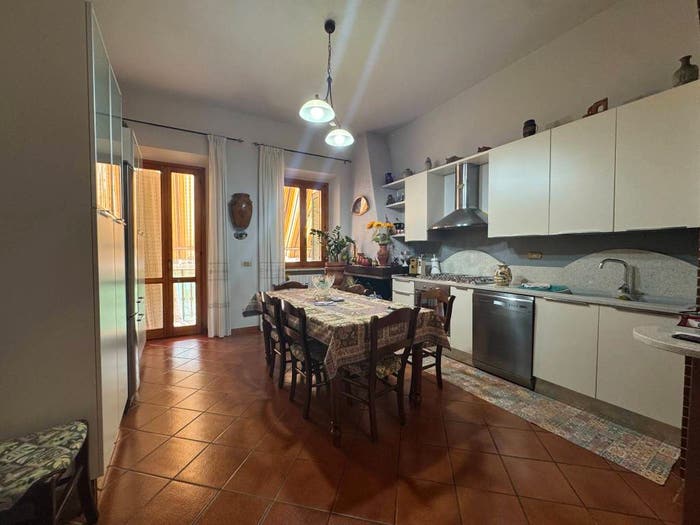 Appartamento con 5 locali in vendita in Via Tilli, Centro, Castelfiorentino