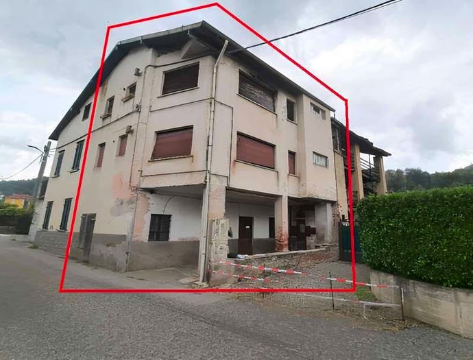 Appartamento trilocale in vendita in Via Fratelli Bandiera, Grantola
