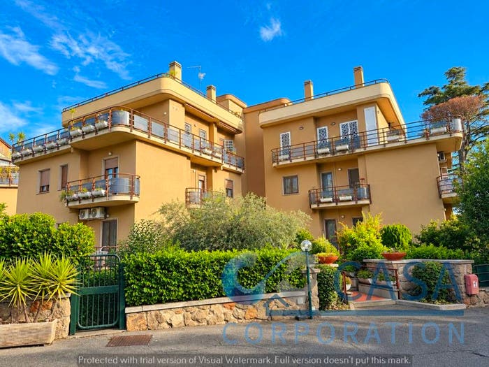 Appartamento con 5 locali in vendita in Via di Valle Alessandra, Torre Gaia, Roma