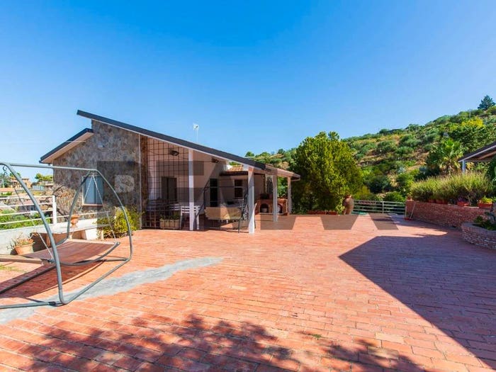 Casa con 6 locali in vendita in Contrada Sant'Anna, Agira