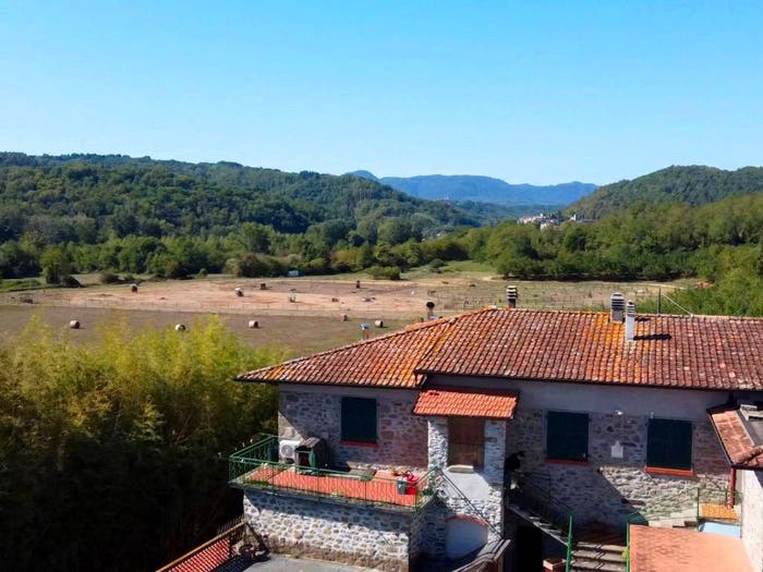 Casa con 6 locali in vendita in Fivizzano
