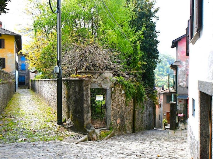 Appartamento quadrilocale in vendita in Via Piana, Lemna, Faggeto Lario