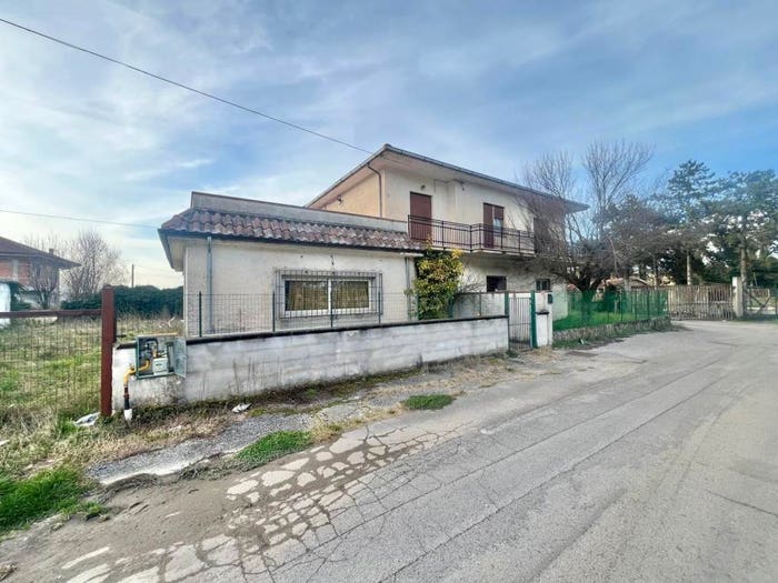 Casa quadrilocale in vendita in Via della Vandra, Atina