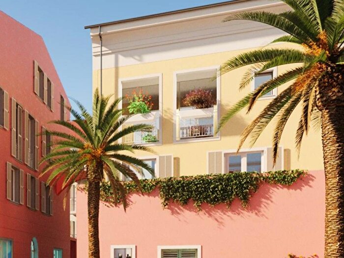Appartamento trilocale in vendita in Via Trento, Centro, Bordighera