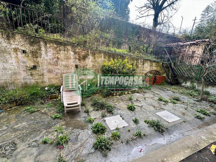 Appartamento quadrilocale in vendita in Via Sigismondo Muscola, Sestri Ponente, Genova
