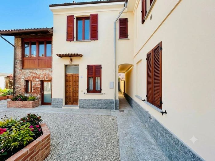 Casa bilocale in vendita in Via Po, Centro, Travacò Siccomario