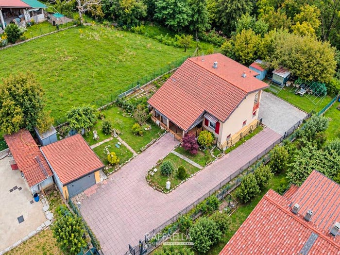 Casa trilocale in vendita in Via Castello, Berzo San Fermo