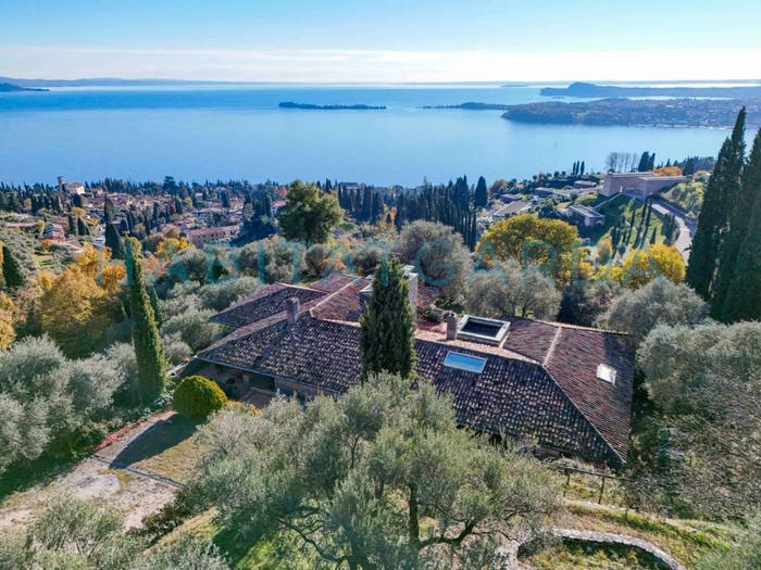 Casa con 6 locali in vendita in via ronciglio, Centro, Gardone Riviera