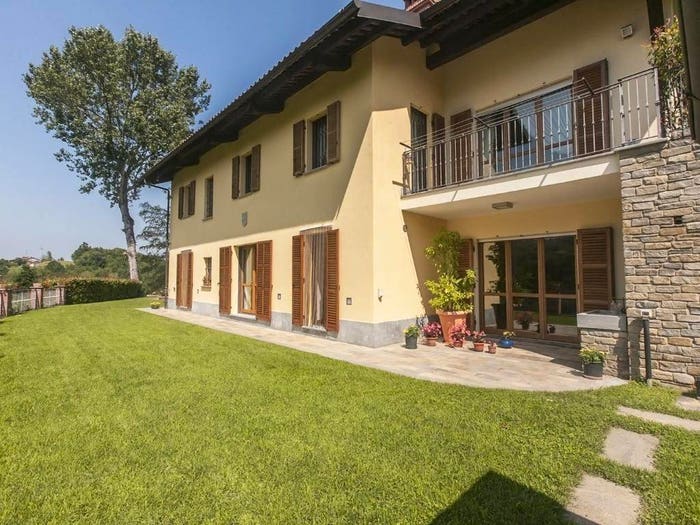 Casa con 6 locali in vendita in Vicoforte
