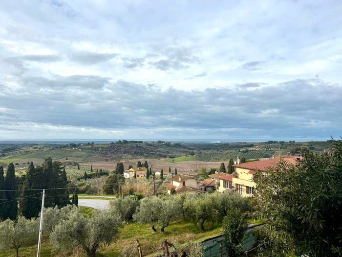 Appartamento con 6 locali in vendita in Via dell'Uliveta, Casale Marittimo