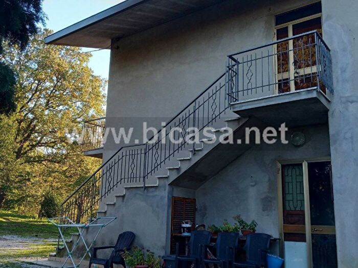 Casa con 6 locali in vendita in via giuseppe parini, Centro, Montelabbate