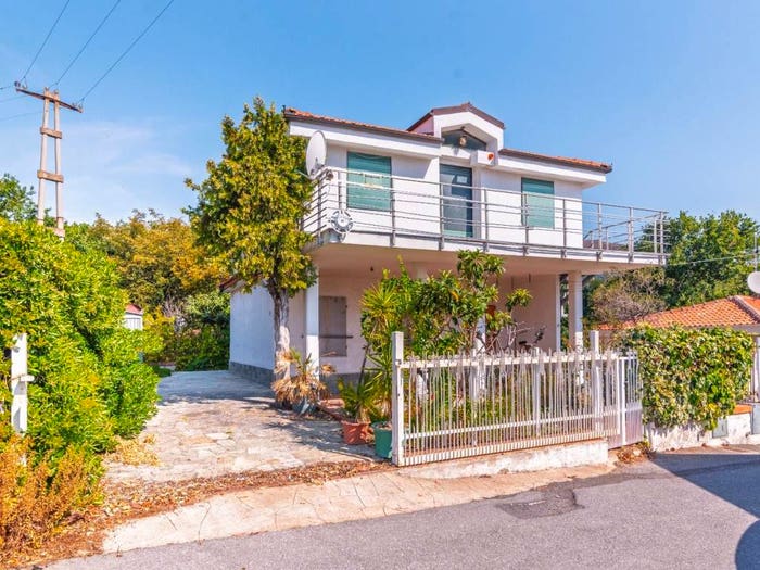 Casa quadrilocale in vendita in Via Torsero, Centro, Ceriale