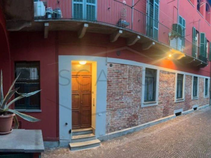 Appartamento trilocale in vendita in Via Vittorio Emanuele, Centro, Alba