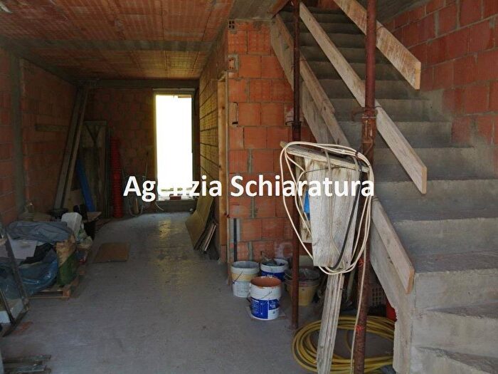 Casa con 5 locali in vendita in Osteria Nuova, Montelabbate