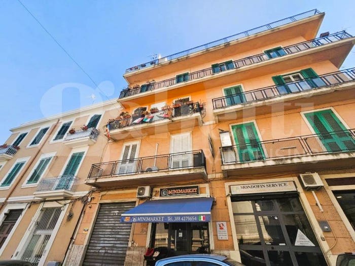 Appartamento trilocale in vendita in Via Pippo Romeo, Tirone, Messina