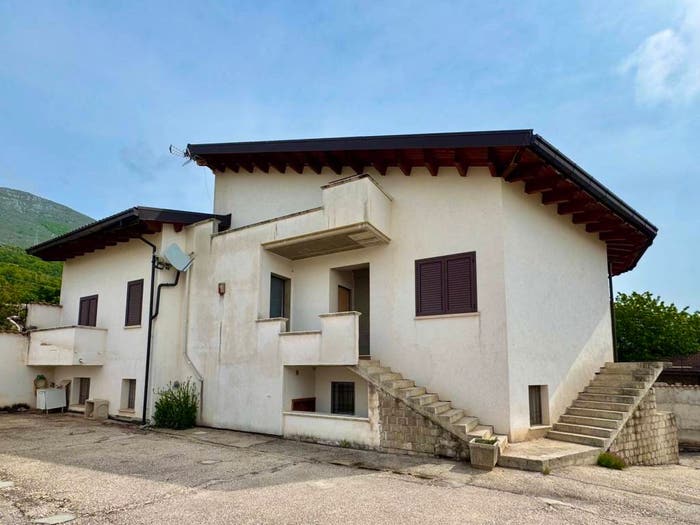 Casa con 6 locali in vendita in Via Gran Sasso, San Pelino, Avezzano
