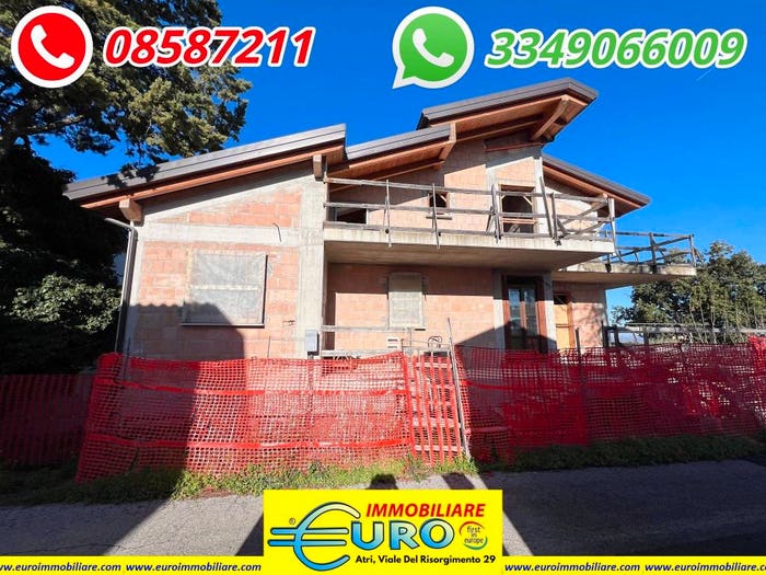 Casa con 6 locali in vendita in Via Pretetulo, San Giacomo, Atri