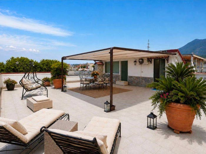 Appartamento con 5 locali in vendita in Via Sacerdote Benedetto Cozzolino, Centro, Ercolano