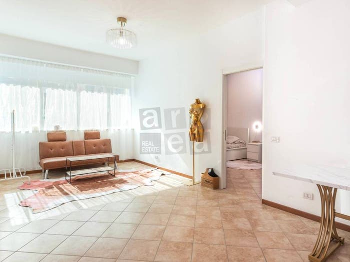 Appartamento trilocale in vendita in Via Francesco Menzio, Acilia, Roma