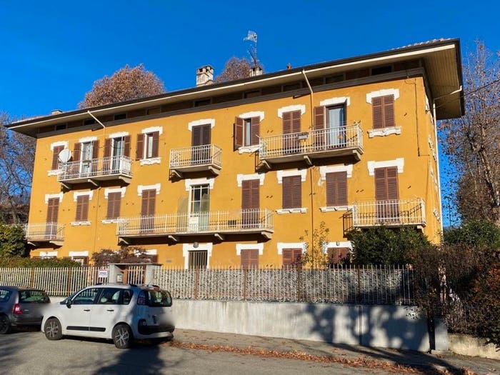 Appartamento con 6 locali in vendita in Via Edmondo De Amicis, Chiavazza, Biella