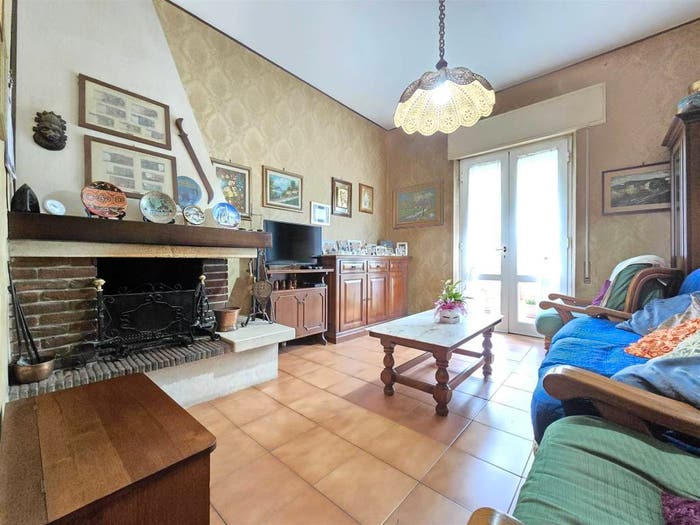Appartamento con 6 locali in vendita in Massarosa Paese, Massarosa