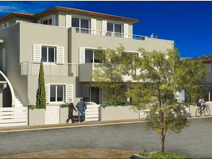 Appartamento con 6 locali in vendita in Marina di Cecina, Cecina