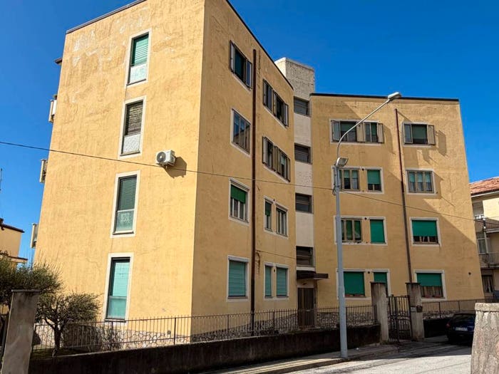 Appartamento trilocale in vendita in Via delle Mimose, Centro, Paola