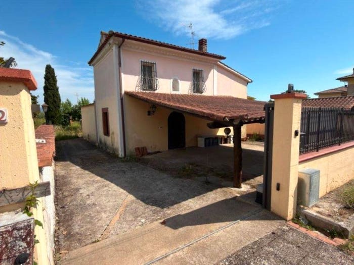 Casa con 6 locali in vendita in Via Provinciale San Magno, Centro, Monte San Biagio