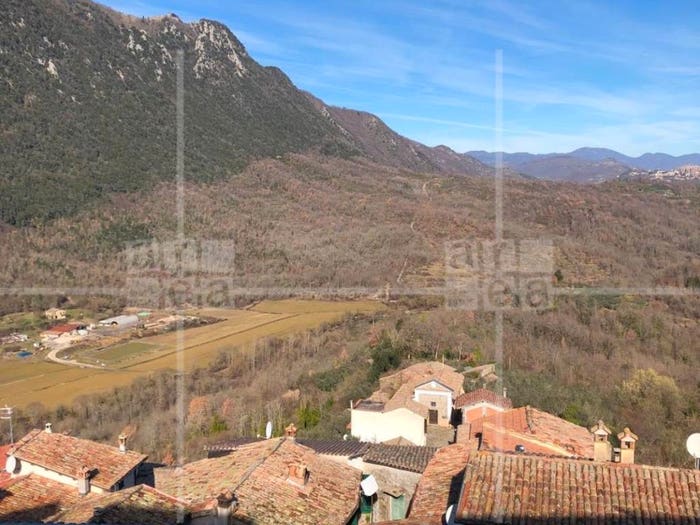 Appartamento con 5 locali in vendita in Via Pisone, Pisoniano