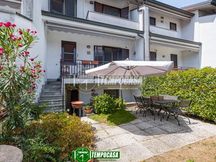 Casa quadrilocale in vendita in Via Don Ambrogio Cesana, Bellinzago Lombardo