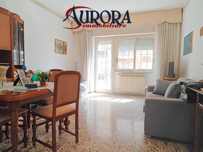 Appartamento con 5 locali in vendita in Lungomare Circe Via Badino, Terracina
