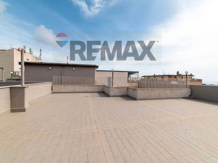 Appartamento con 5 locali in vendita in Via Ardizzone Gioeni, Gioeni, Catania
