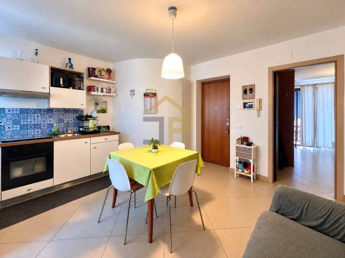 Appartamento trilocale in vendita in Vicolo Secondo Appalto, Castellammare, Palermo